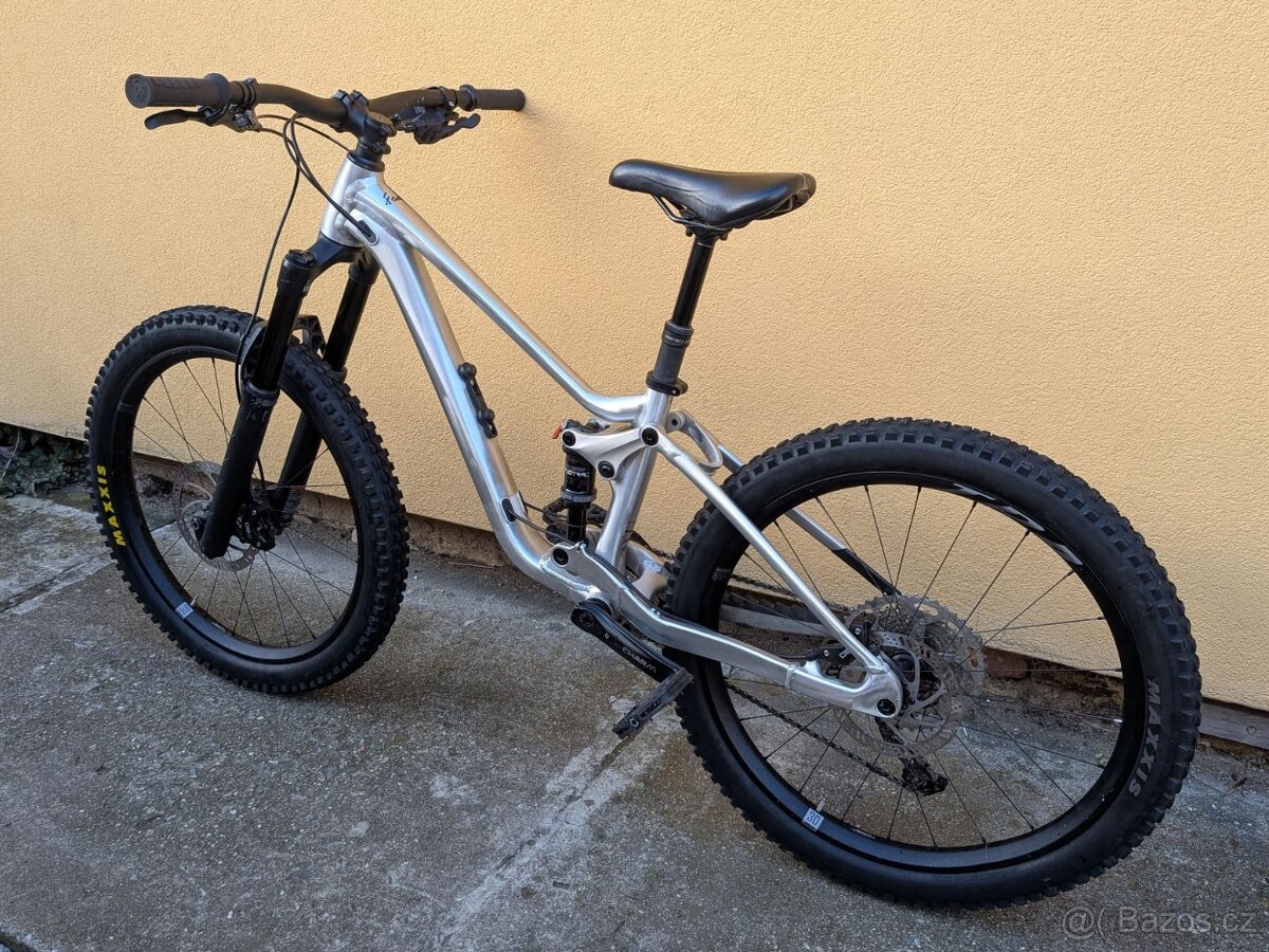 24" celoodpružené kolo Giant Faith 24 - 10