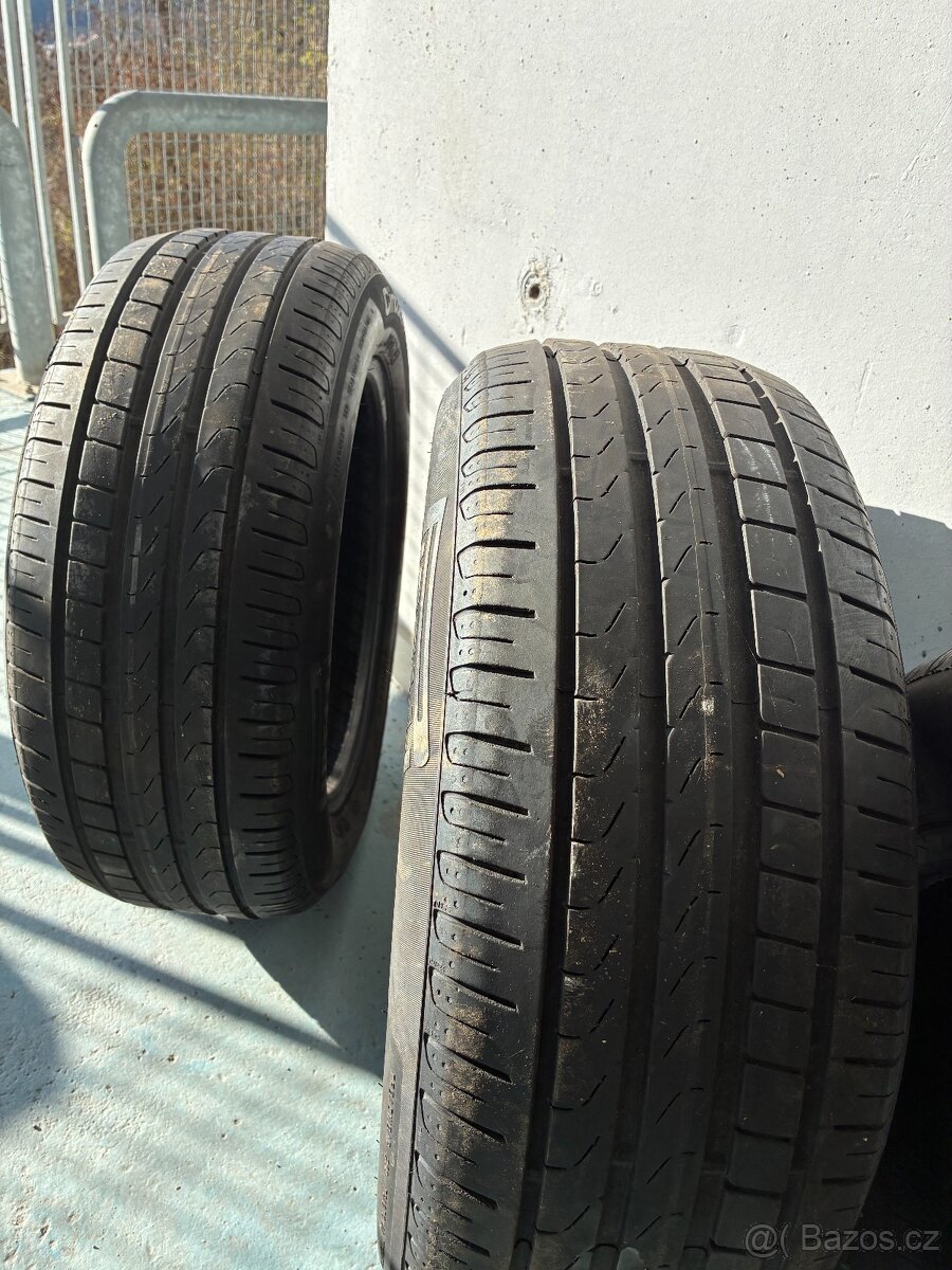 Pirelli Cinturato P7 - 215/55 R16 - 10