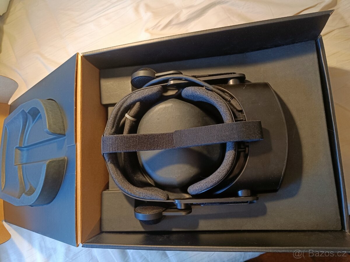 HP Reverb G2 Virtual Reality Headset - 10