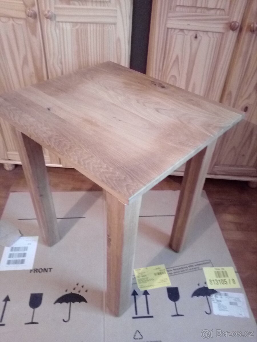 Prodám dubový stůl 65 x 58 cm - 10