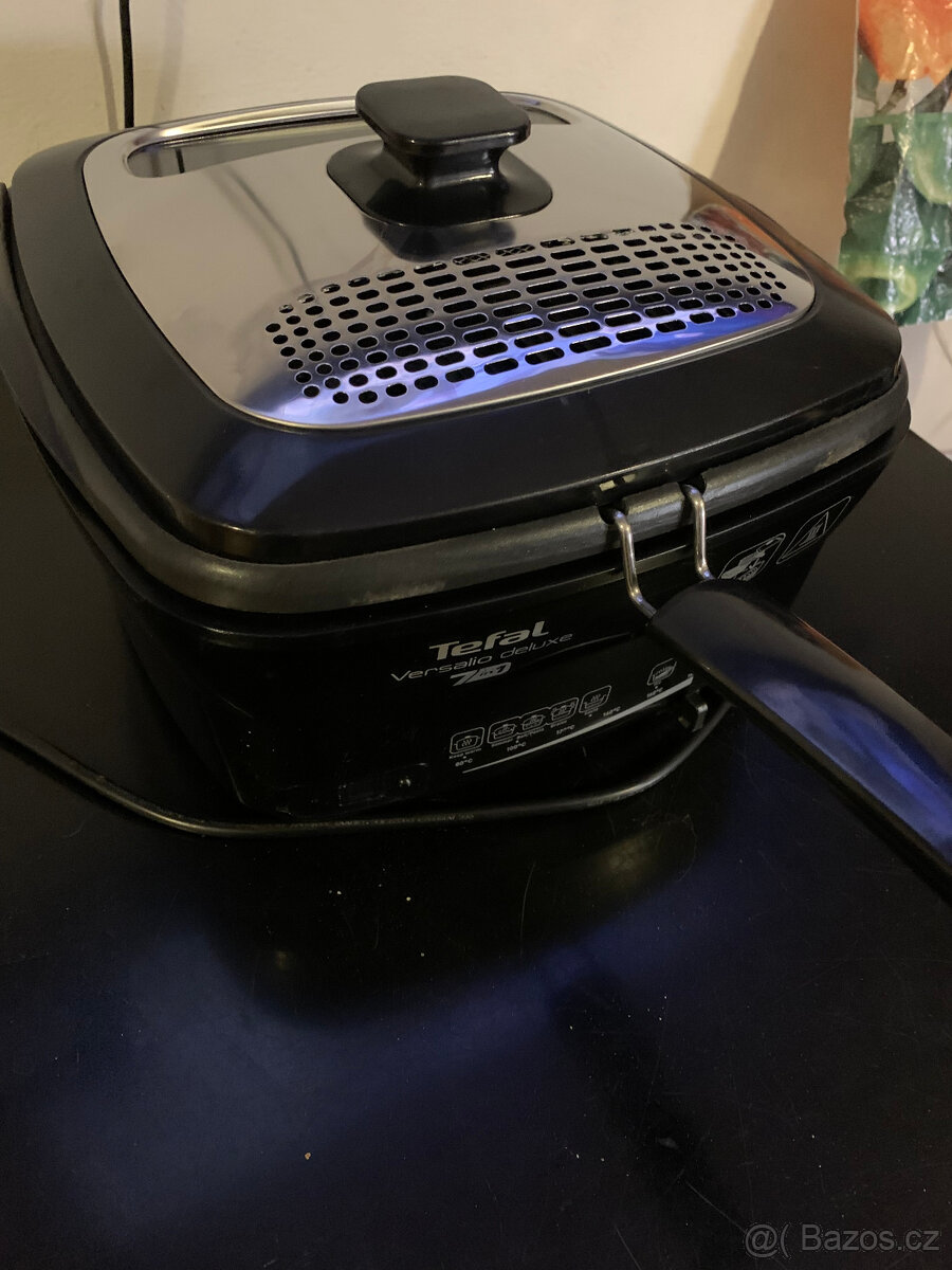 Fritéza Tefal Versalio deluxe 7v1 + 2 další vnitřní nádoby + - 10