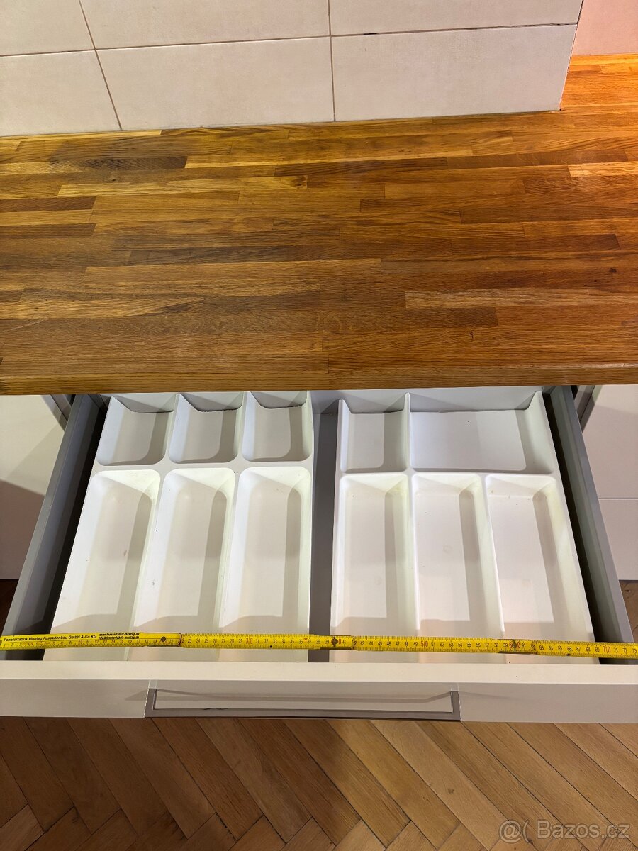 Designová kuchyňská linka zhotovená truhlářem na míru - 10