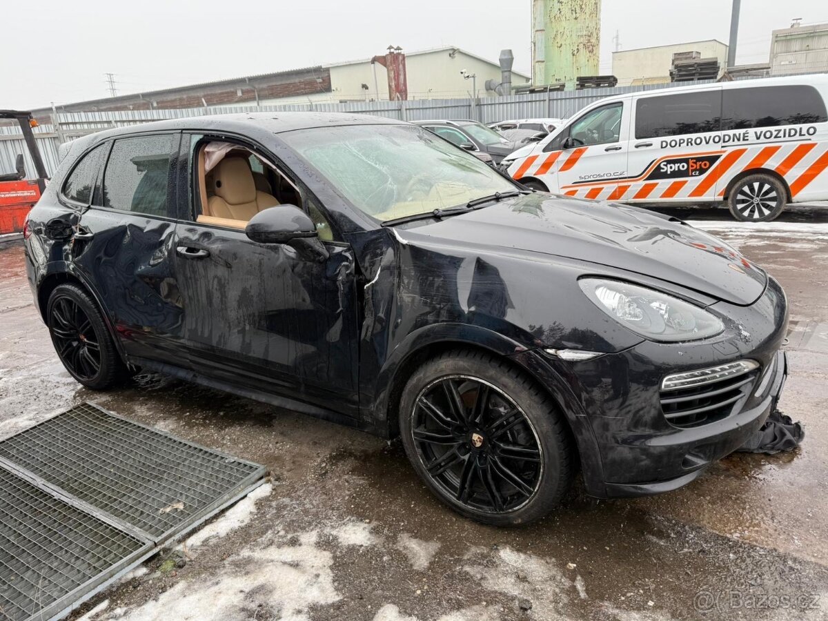 Porsche Cayenne Diesel 3.0 2012 motor start - 10