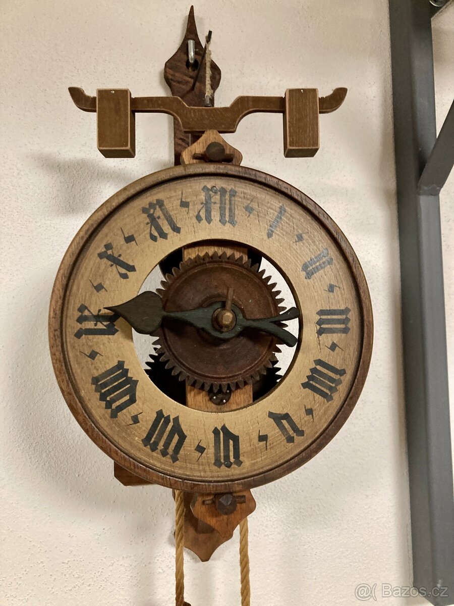 Lihýřové vahadlové historicke hodiny pendlovky Swiss made - 10