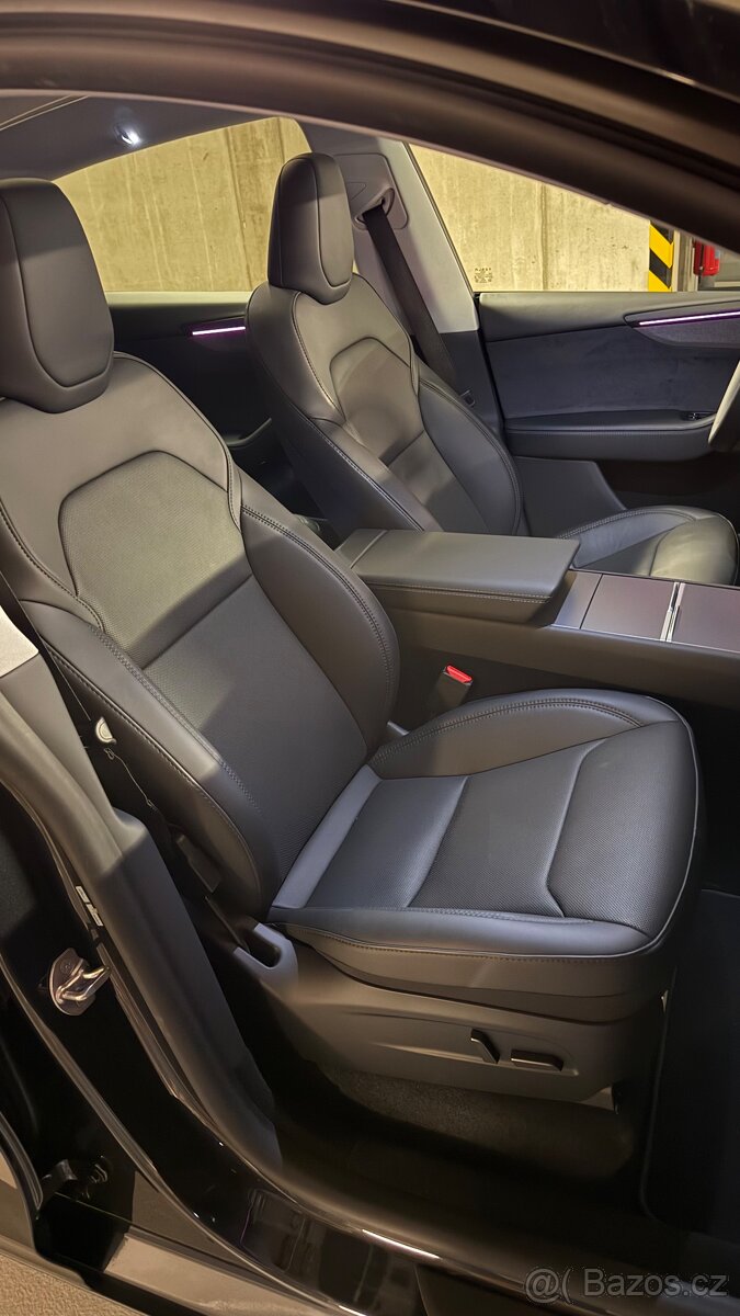 Tesla Model Y Premium Long Range 4x4 - 10