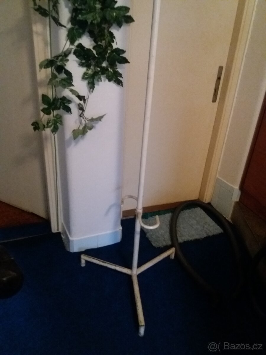 další retro nábytek - 10