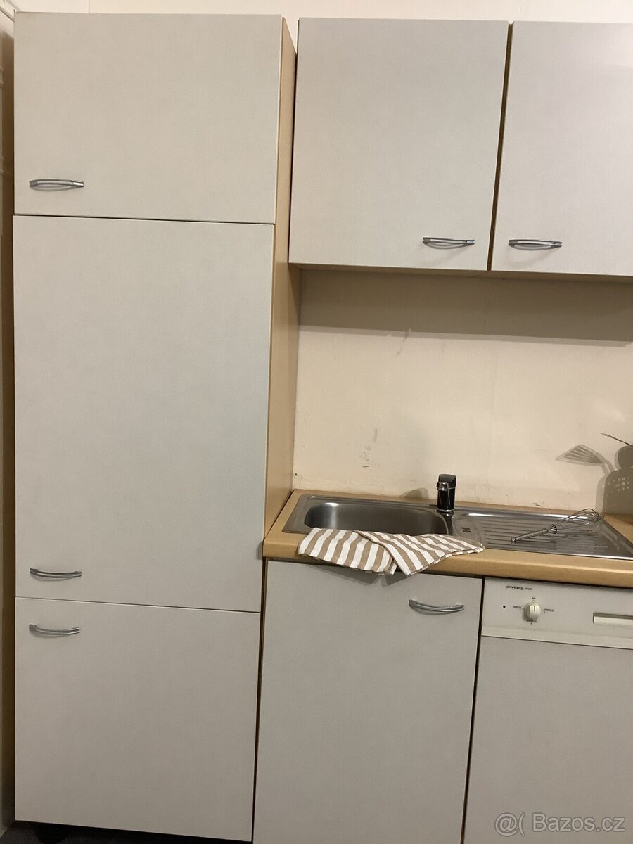 Rovná kuchyňská lina ZOE - 10