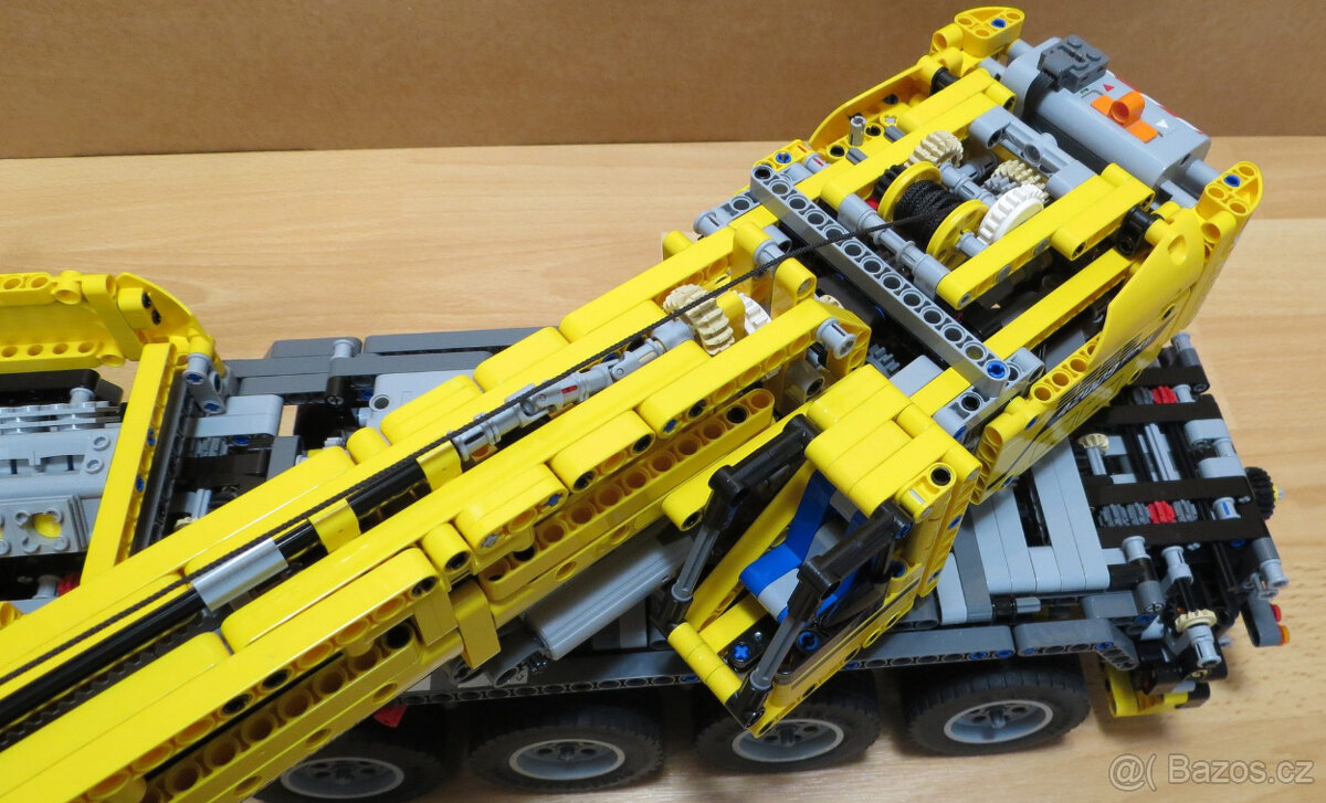 LEGO 42009 Mobilní jeřáb MK II - 10