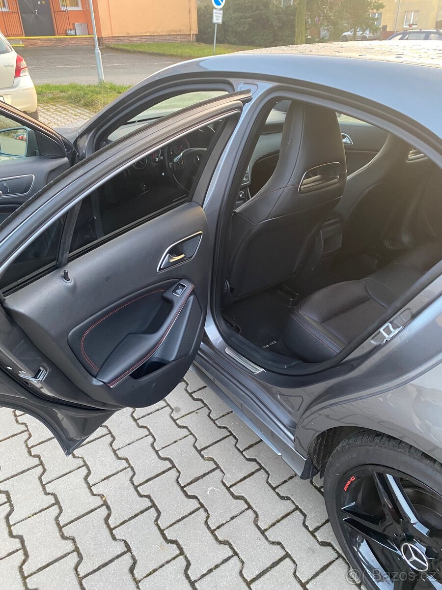 Mercedes Benz A 200 amg line - 10