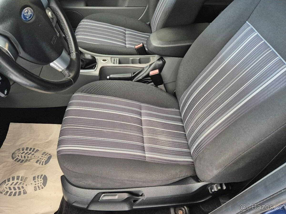 Ford Focus 2.0 i - 10
