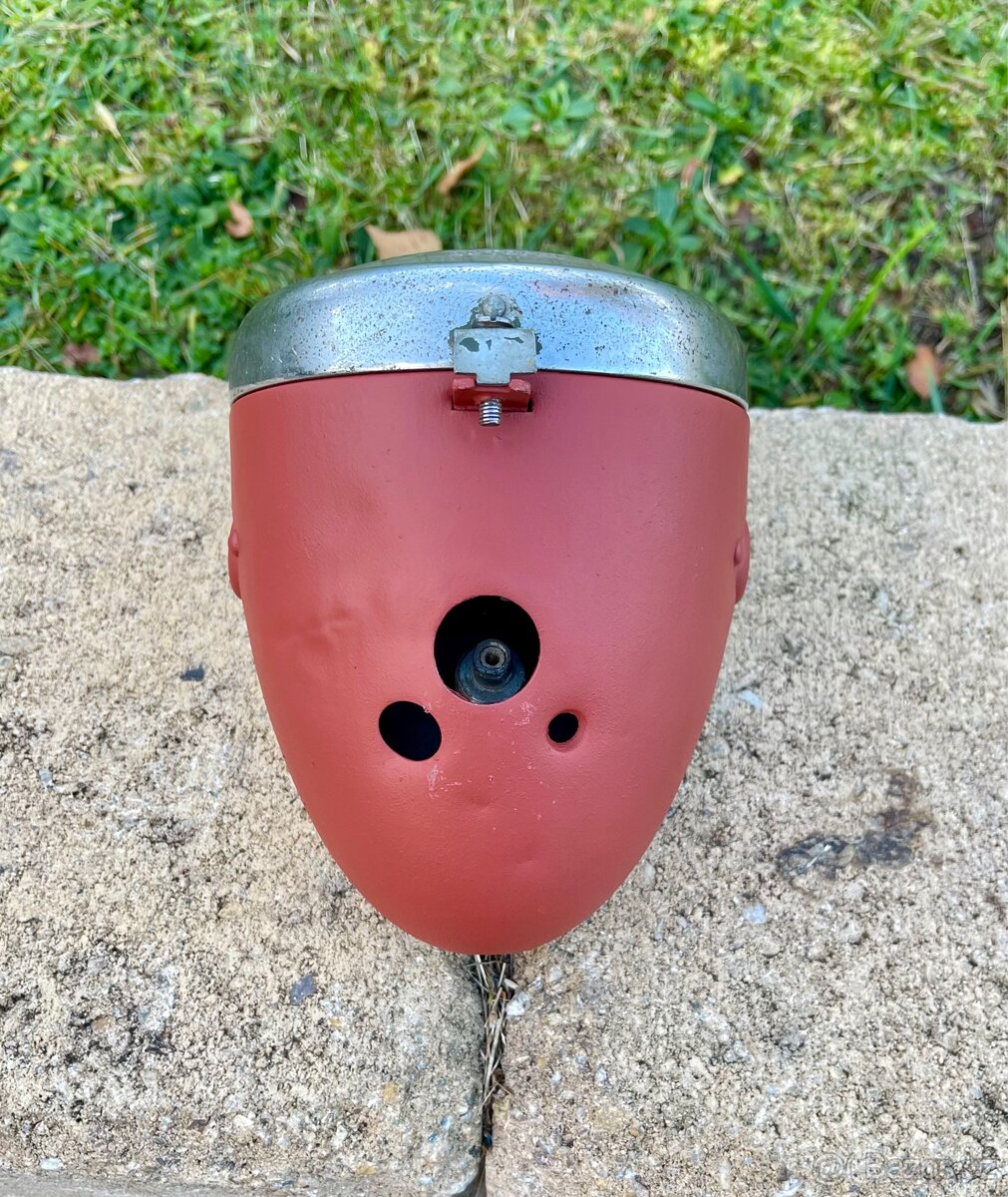 Manet M90 - přední světlo - 10