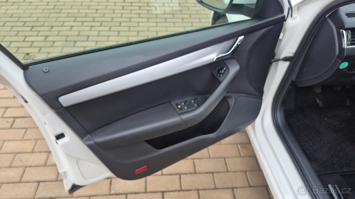 Škoda Octavia III Combi 1.4 TSI - 10