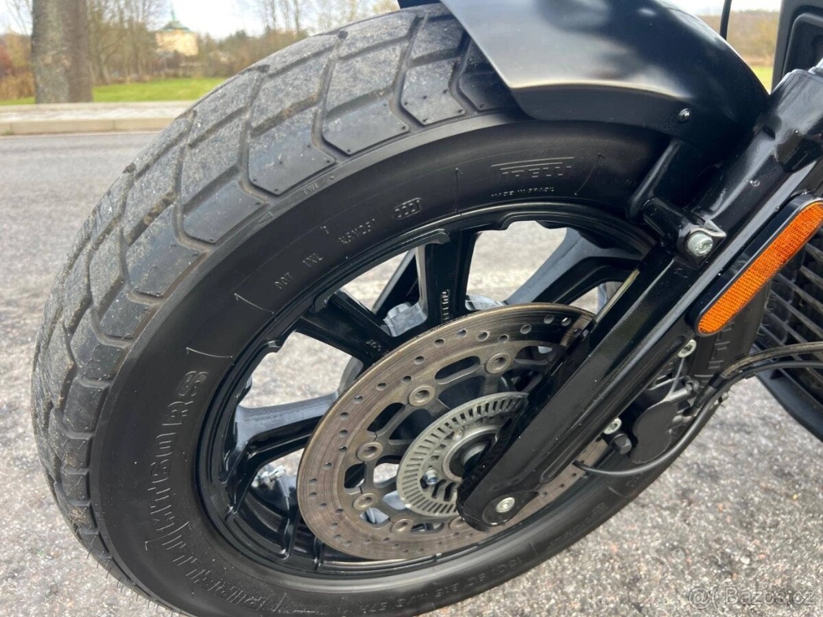 Indian Scout Bobber - 10