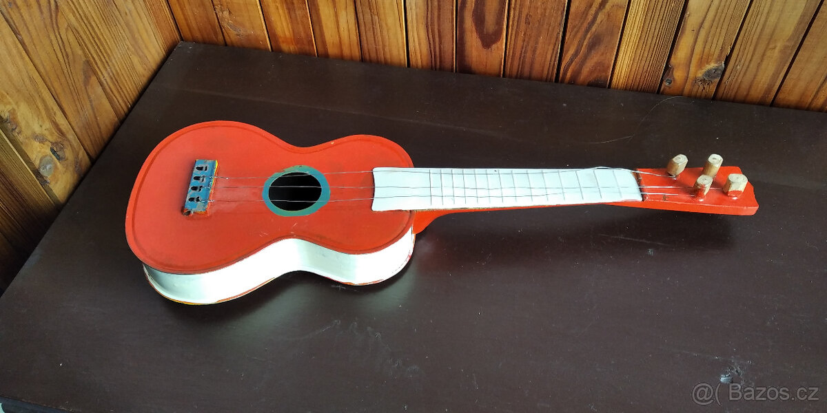 hasiči, přilby, kytara, mlýnek - 10