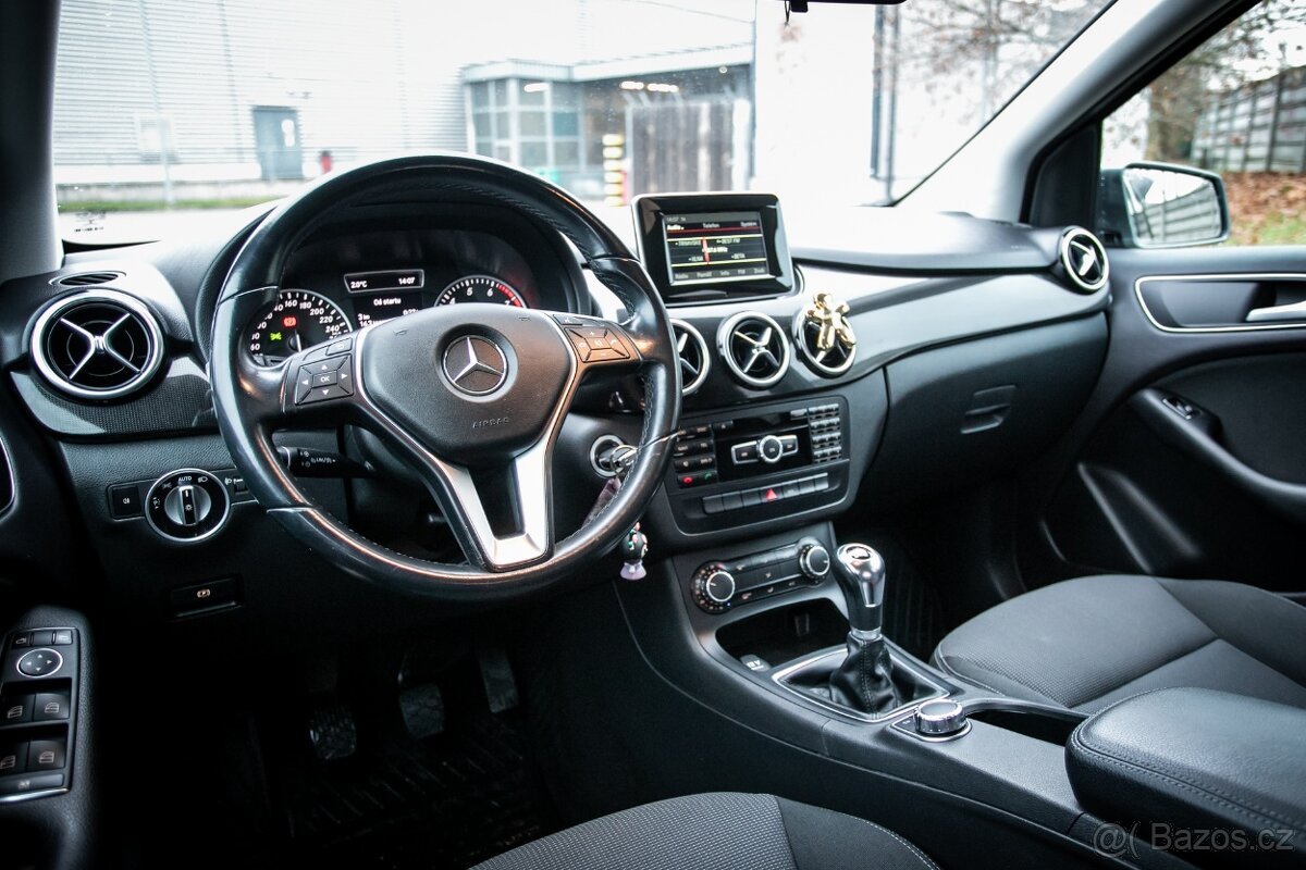 Mercedes-Benz B trieda 180, 90KW - 10