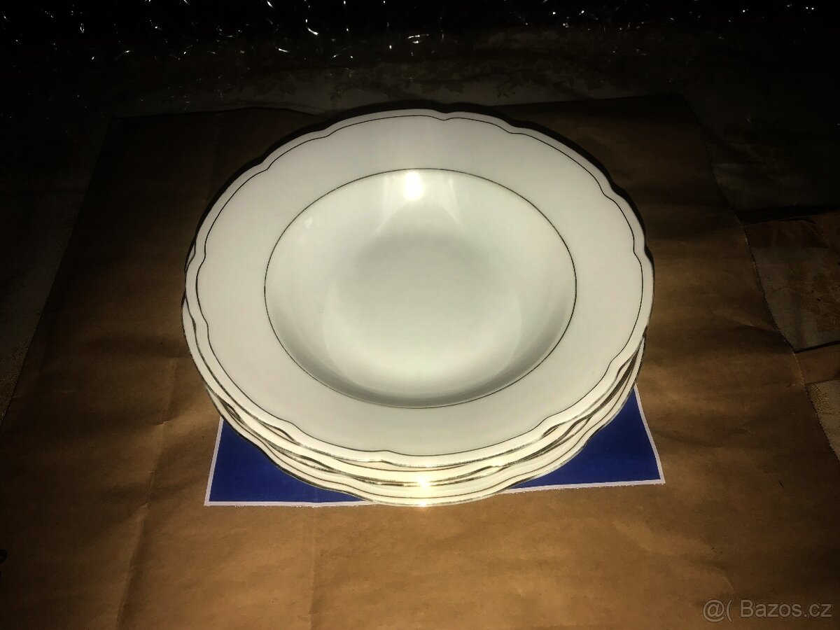 starý porcelán /servisy talíře a další - 10