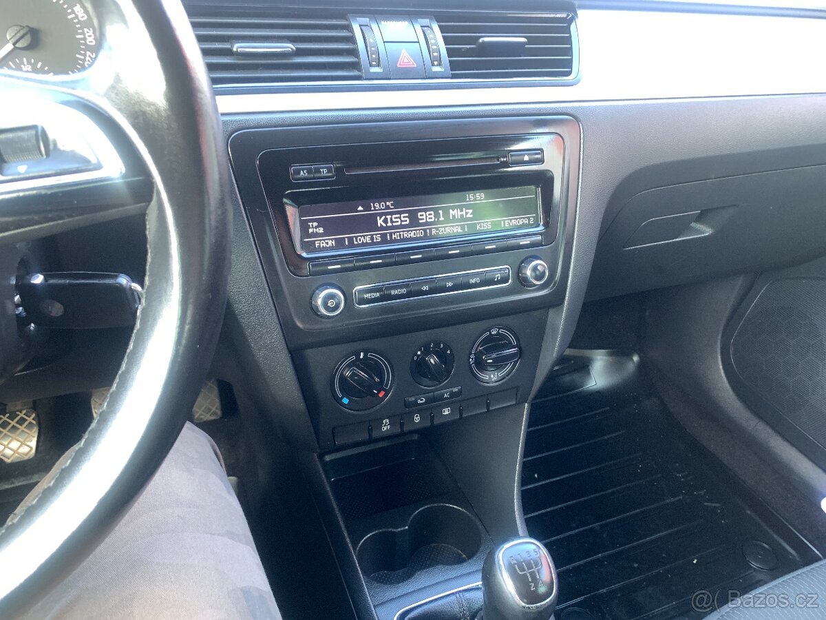 ŠKODA Rapid 1.6 TDI, 77 kW ambition 2013 - 10