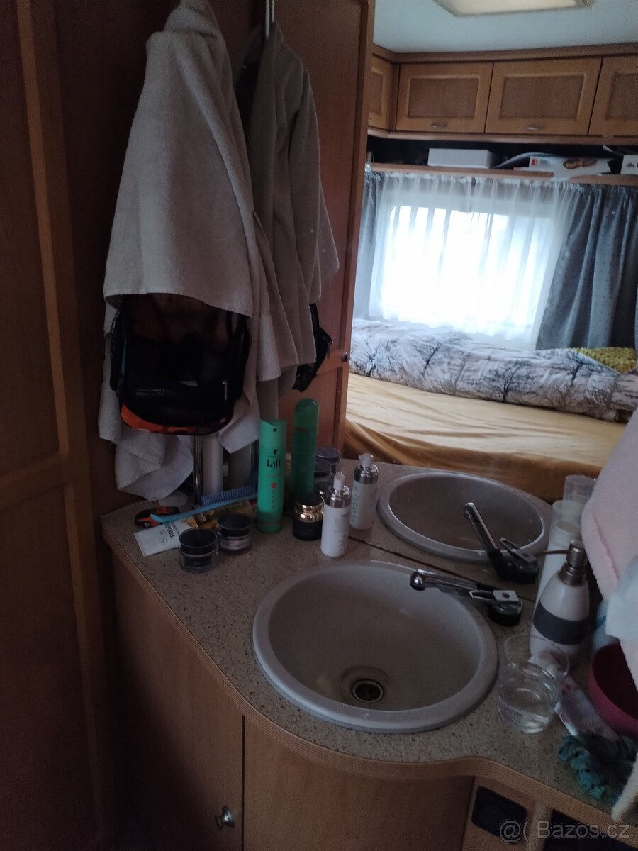 Dvouosy karavan - 10