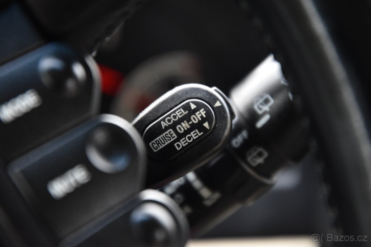 SsangYong Rexton XDi 270 XVT A/T 4X4,TEMP,ŠÍBR,DKLIMA,VÝHŘEV - 10