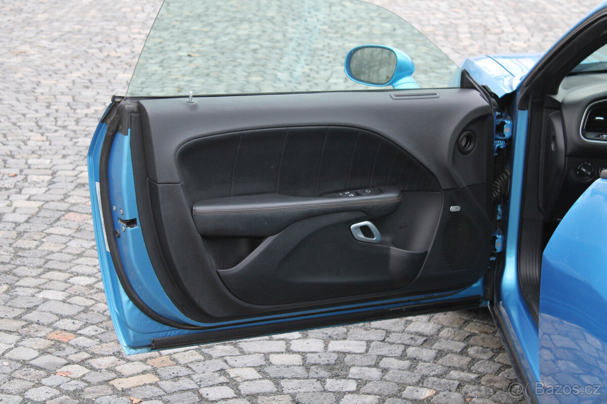 Dodge Challenger 5.7L HEMI V8 / SHAKER / 277 kW / Keyless - 10