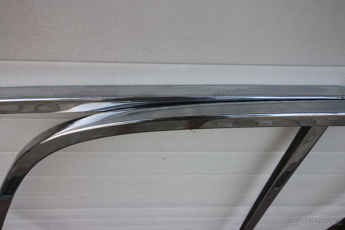 Tatra 603/1 - rámy oken předních dveří - 10