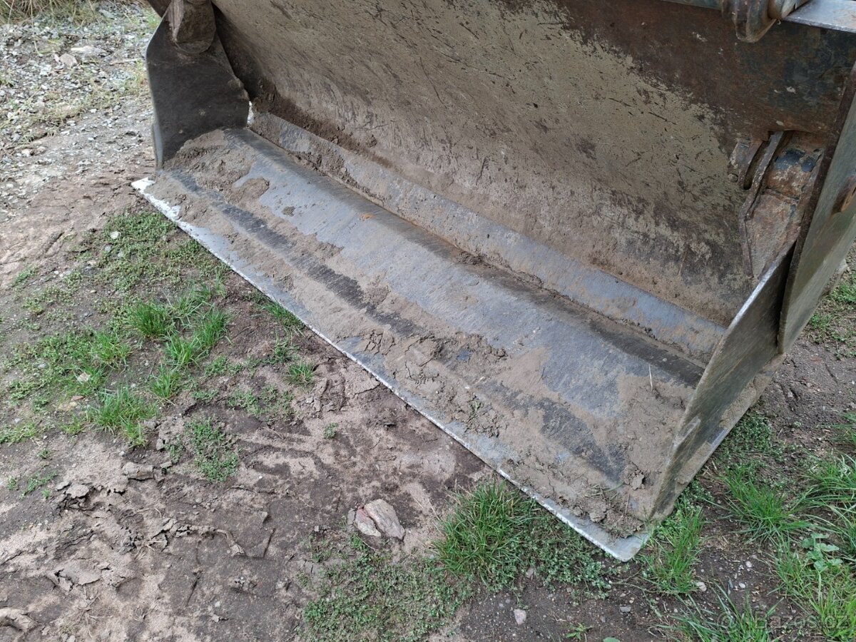 KOMATSU WB 93 R-2 4X4 - 10