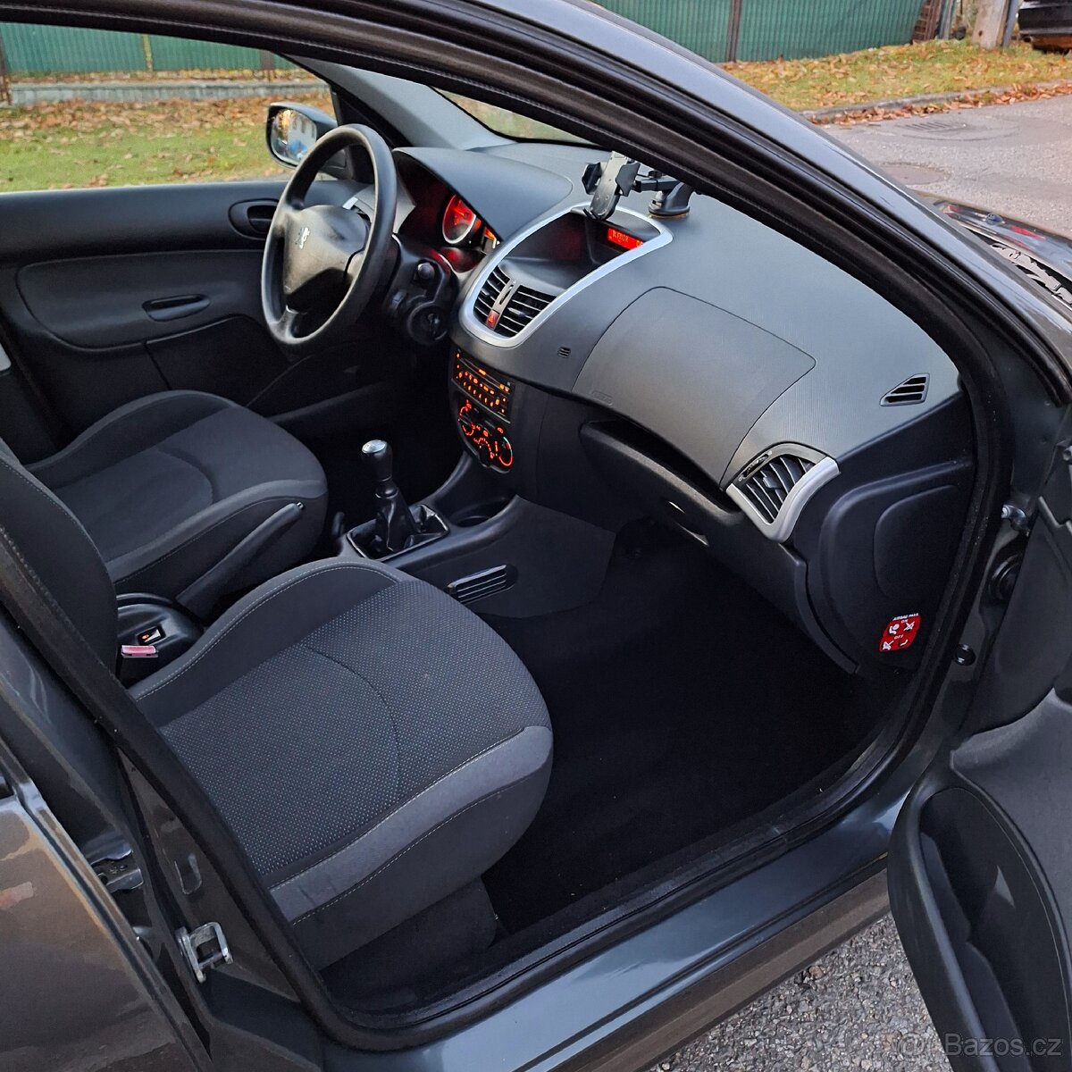 Peugeot 206+ Trendy 1,1i Dovoz Rakousko najeto 76t.km. - 10