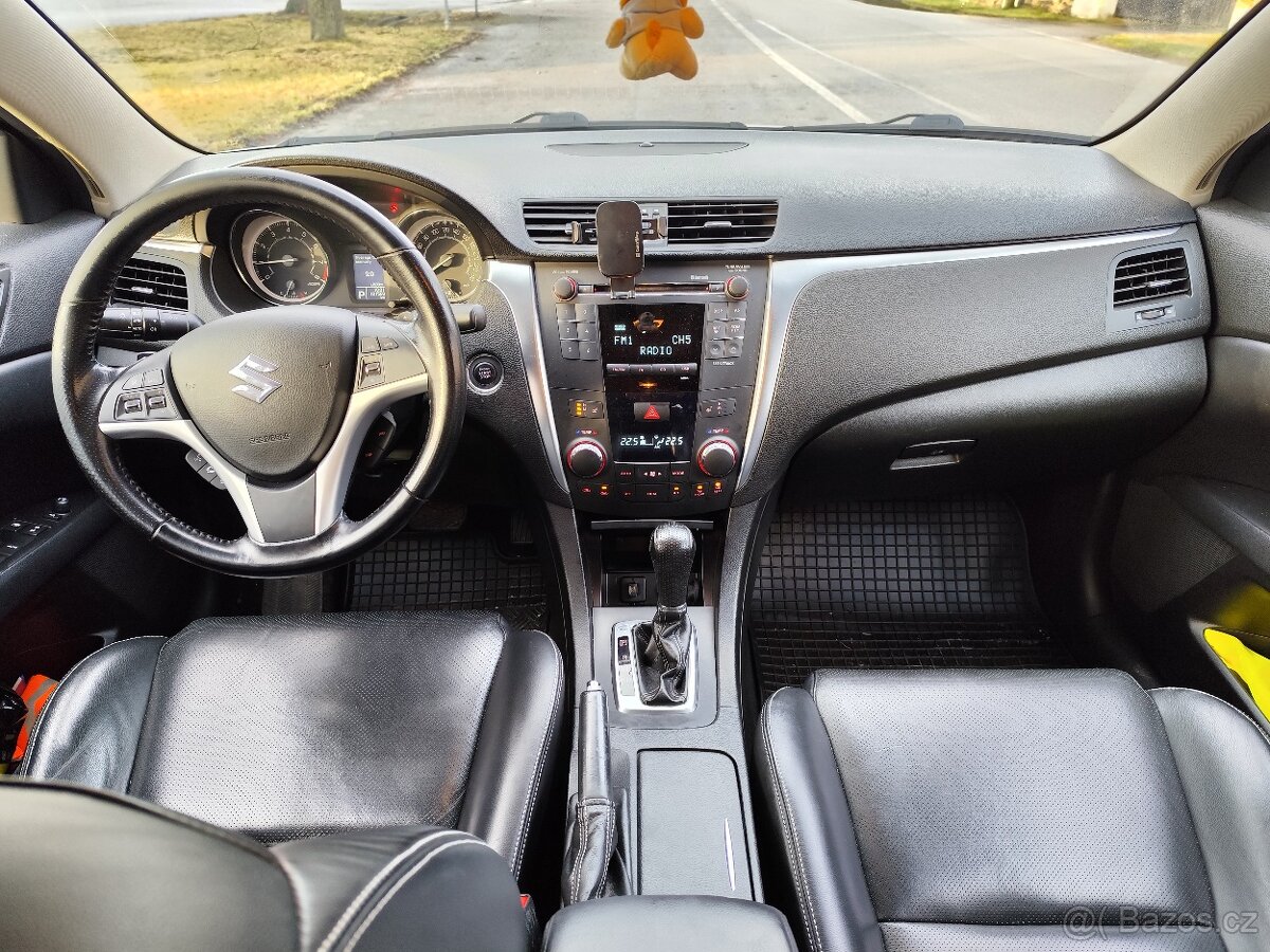 Suzuki Kizashi 2.4, 4x4, automat - 10