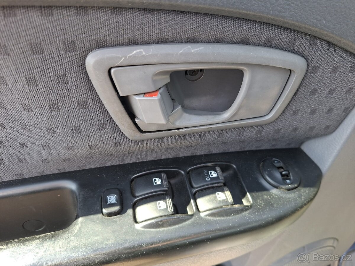 Kia Carens-2.0i - 10