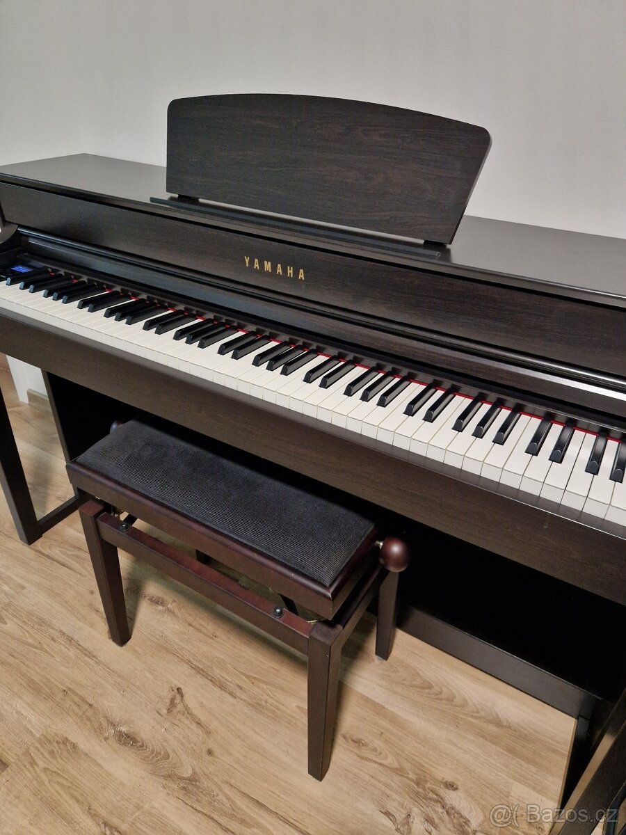 Digitální piano Yamaha Clavinova CLP-535 R - 10