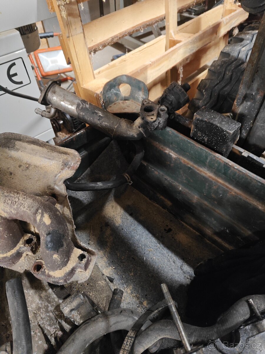 Ford transit 2,2 63 kW motor a díly - 10