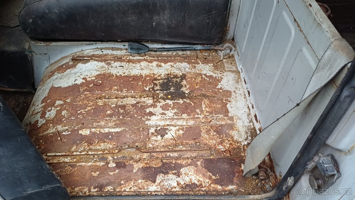 Škoda 1203 zo šiltom - 10