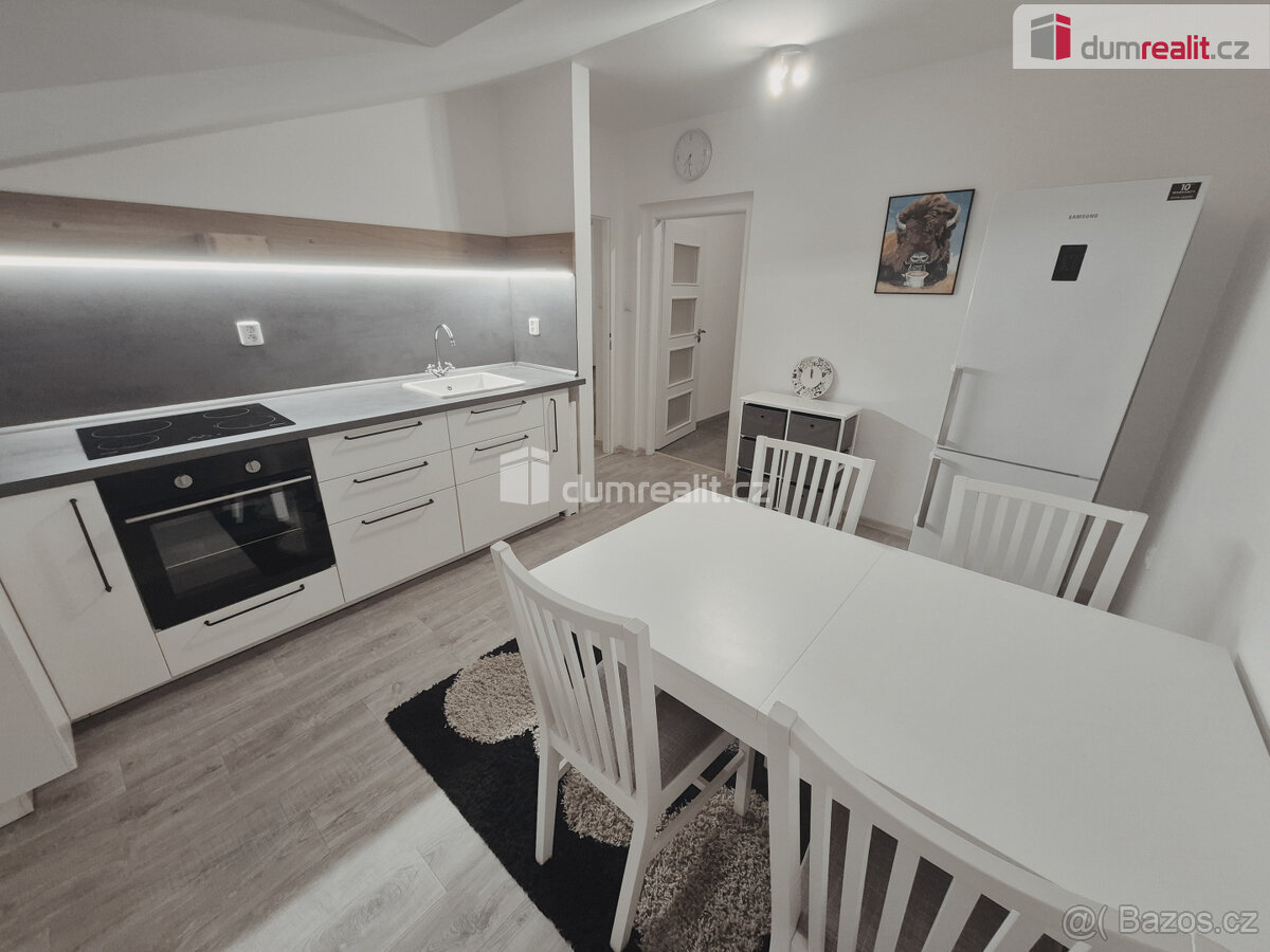 Pronájem bytu 2+1 v Hoštce - Kochovice - 10