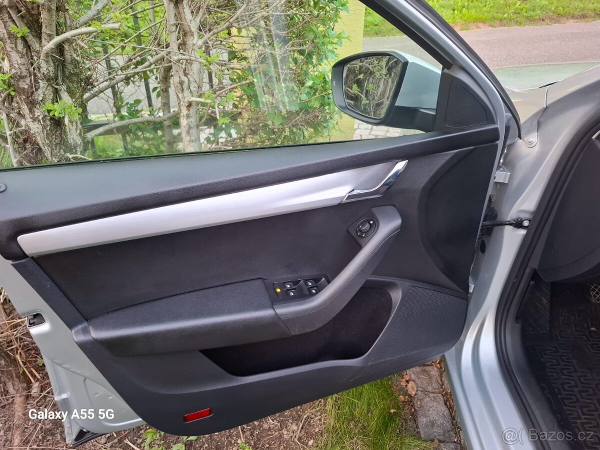 Škoda Octavia 3 combi 1,6tdi 4x4 - 10