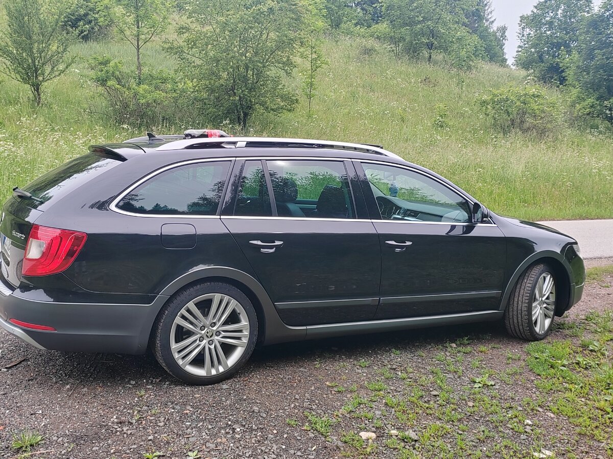 Škoda Superb 2.0 tdi - 10