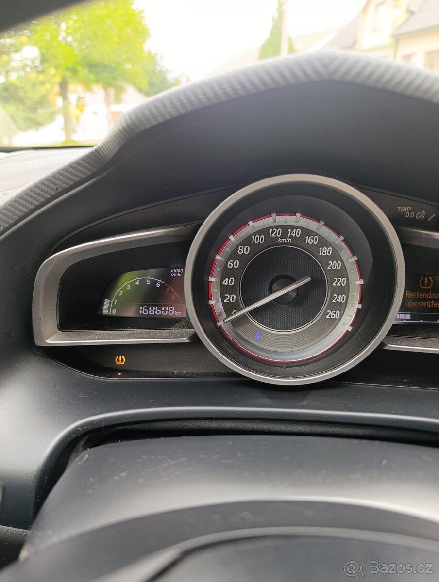 Mazda 3 - 10