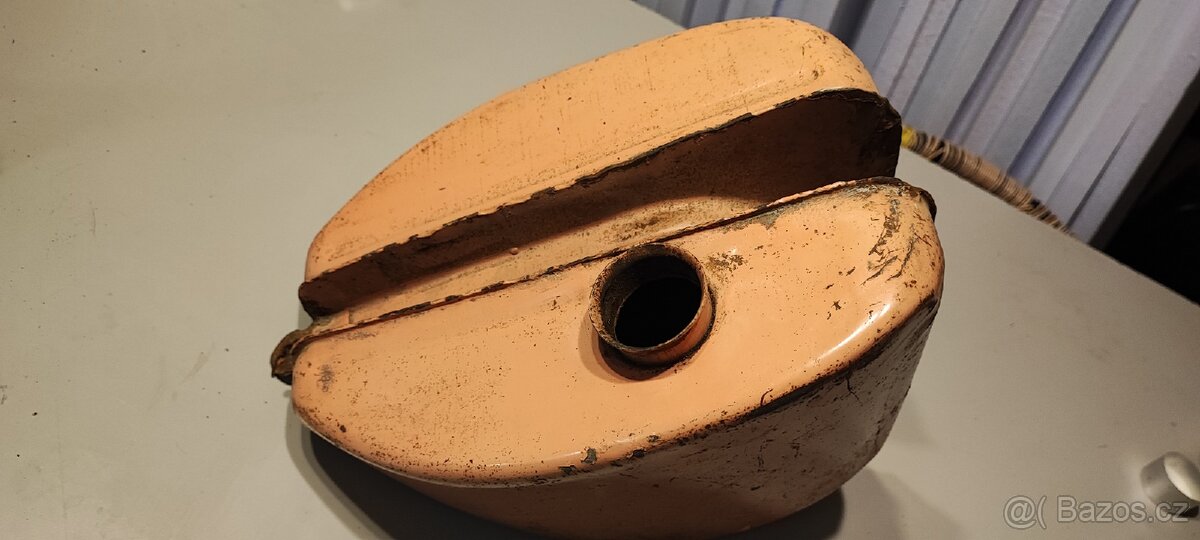 Jawa pionýr nádrž - 10