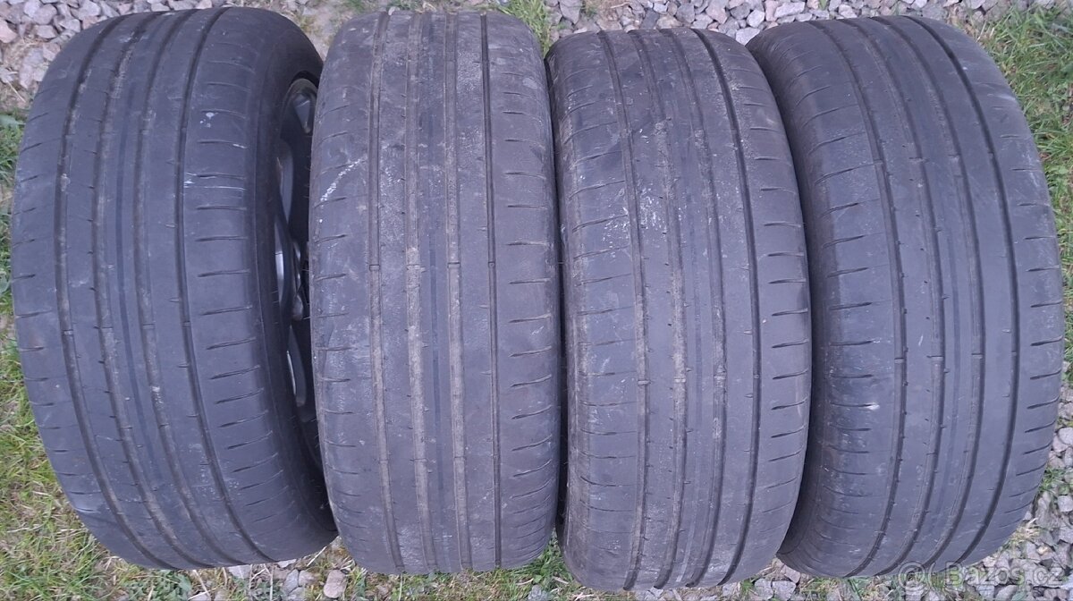 Al kola Ford 235/45R18 - 10