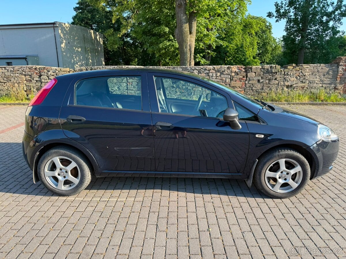 Fiat Grande Punto - 10