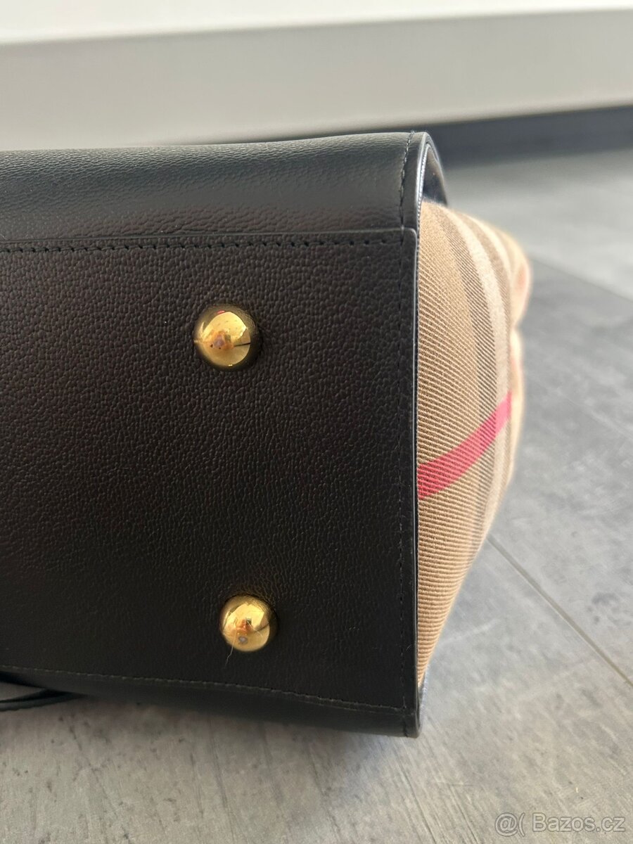 Burberry kabelka - 10