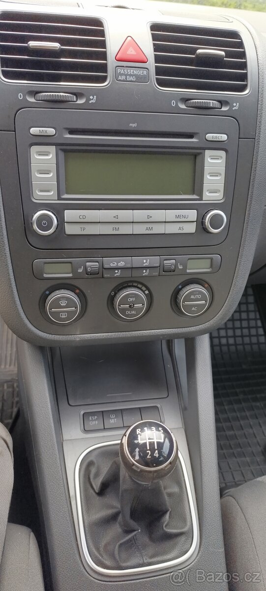 VW Golf V 1.6i 75kw - 10