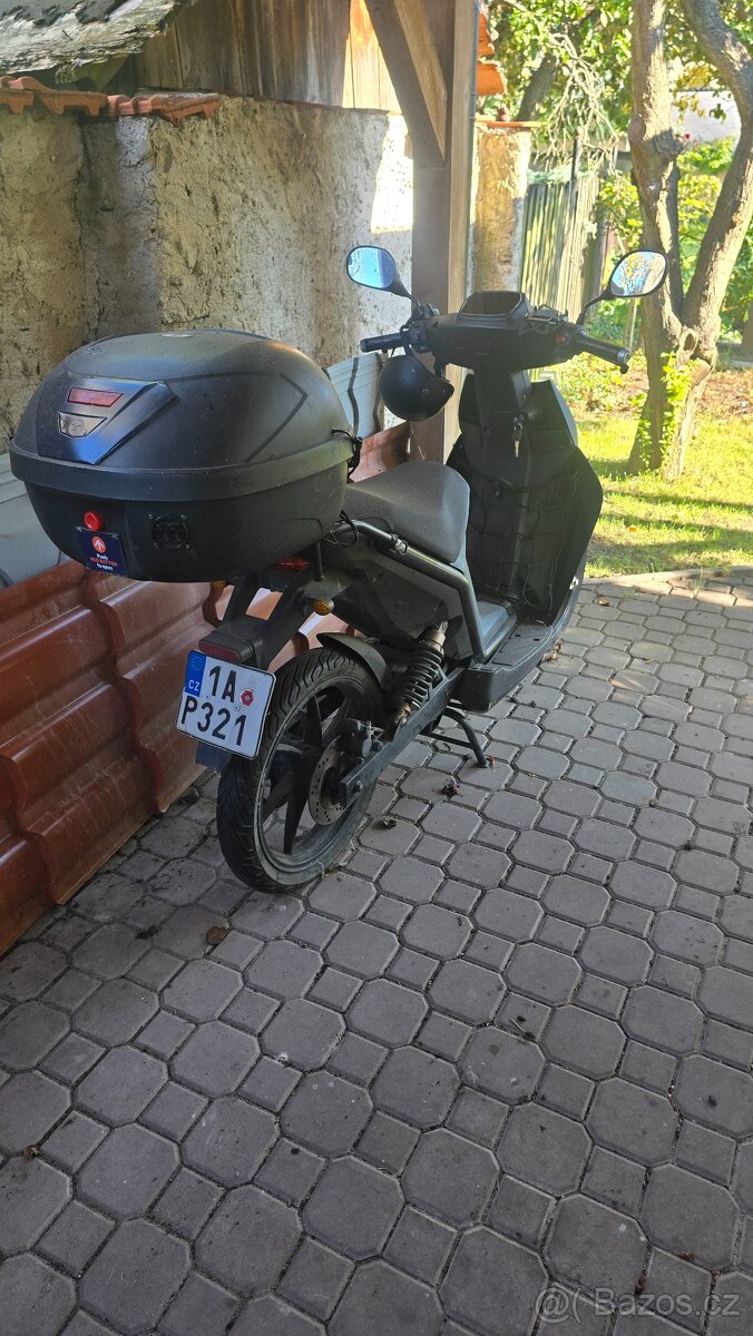 Elektricky skutr max. rychlost 70km/hod. - 10