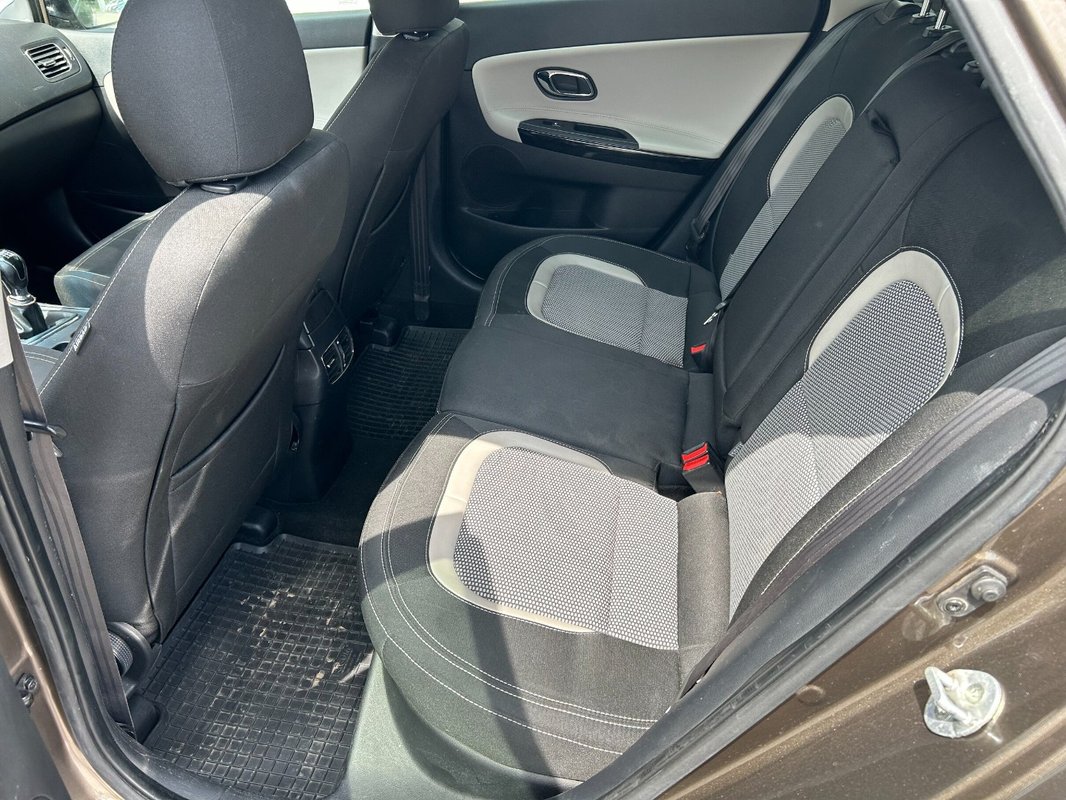 Kia Ceed 1.6 CRDI kombi 2014 - 10