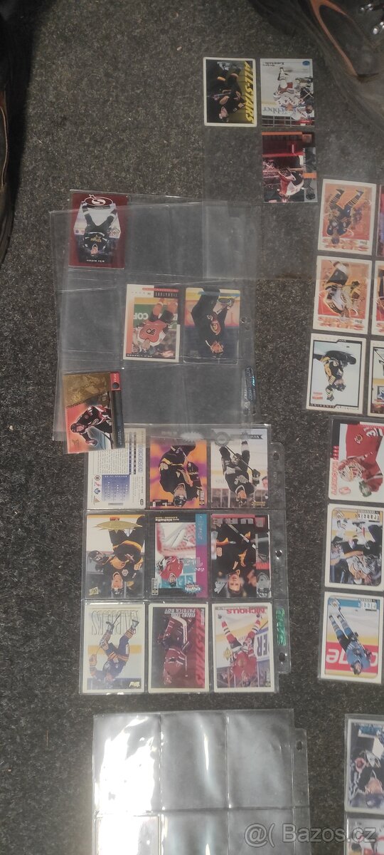 Hokejové kartičky - 10