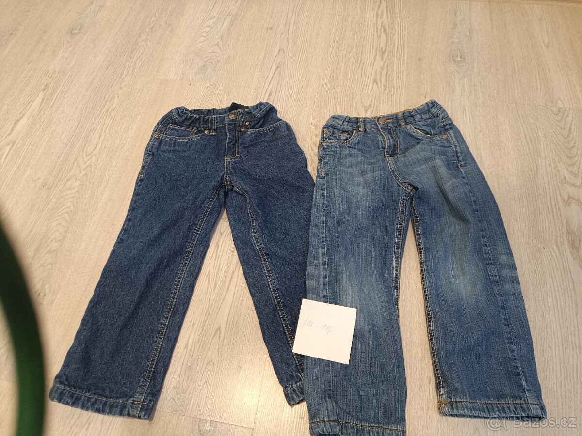 Oblečení a hračky - 10