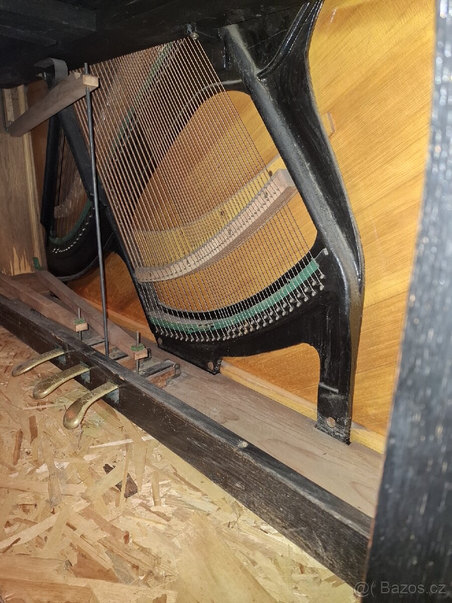 Prodám pianino Rous Jičín - 10