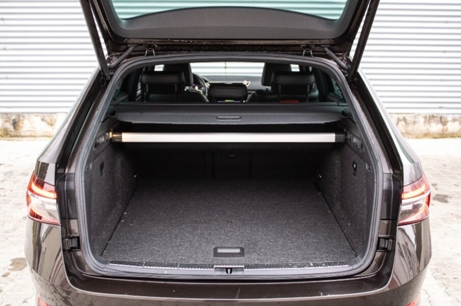 Škoda Superb Combi L&K 2.0 TSI 140 kW DSG - 10