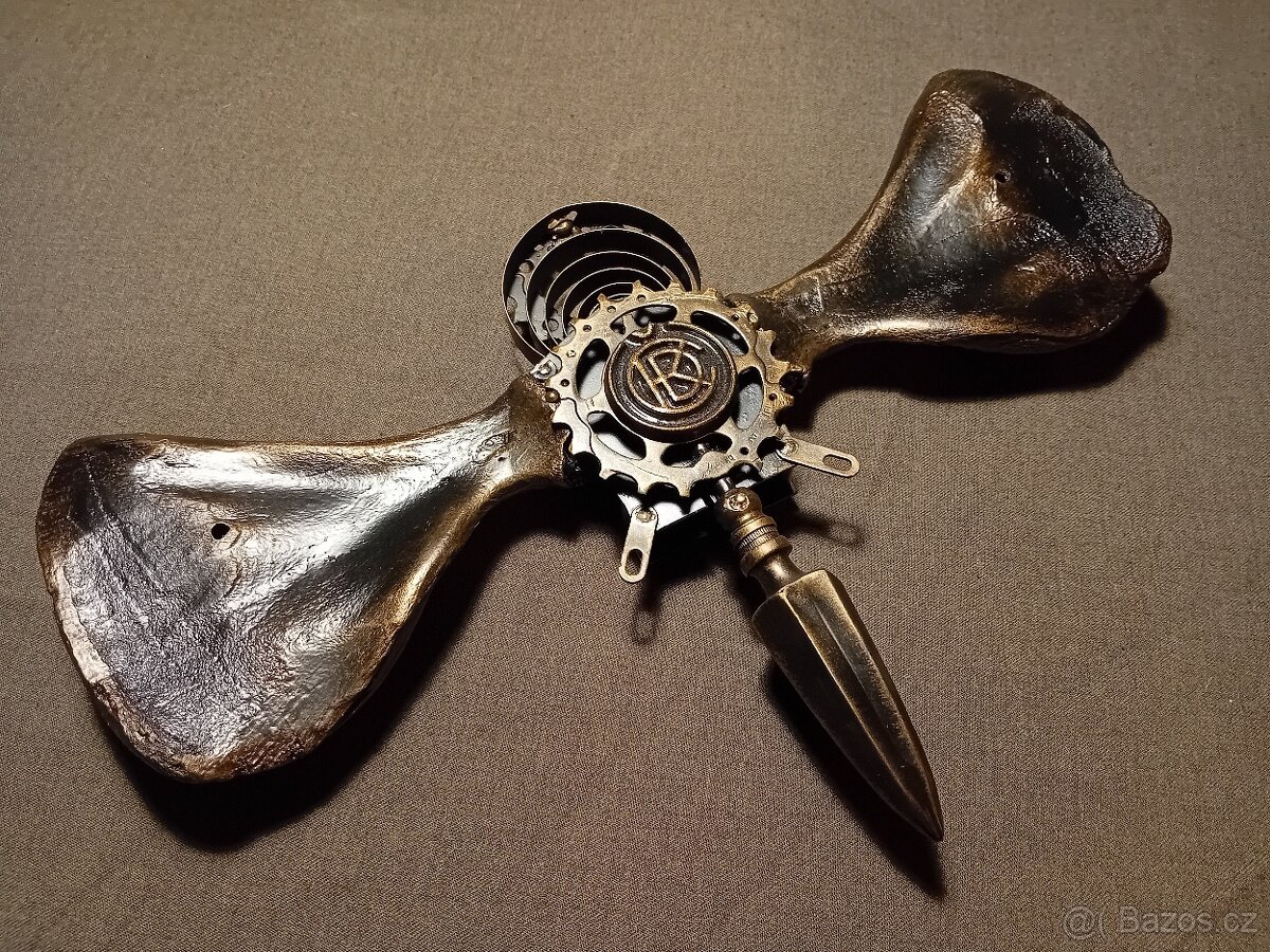 STEAMPUNK RECYCLE ART - PATINOVANÝ KOV. AUTORSKÁ TVORBA - 10