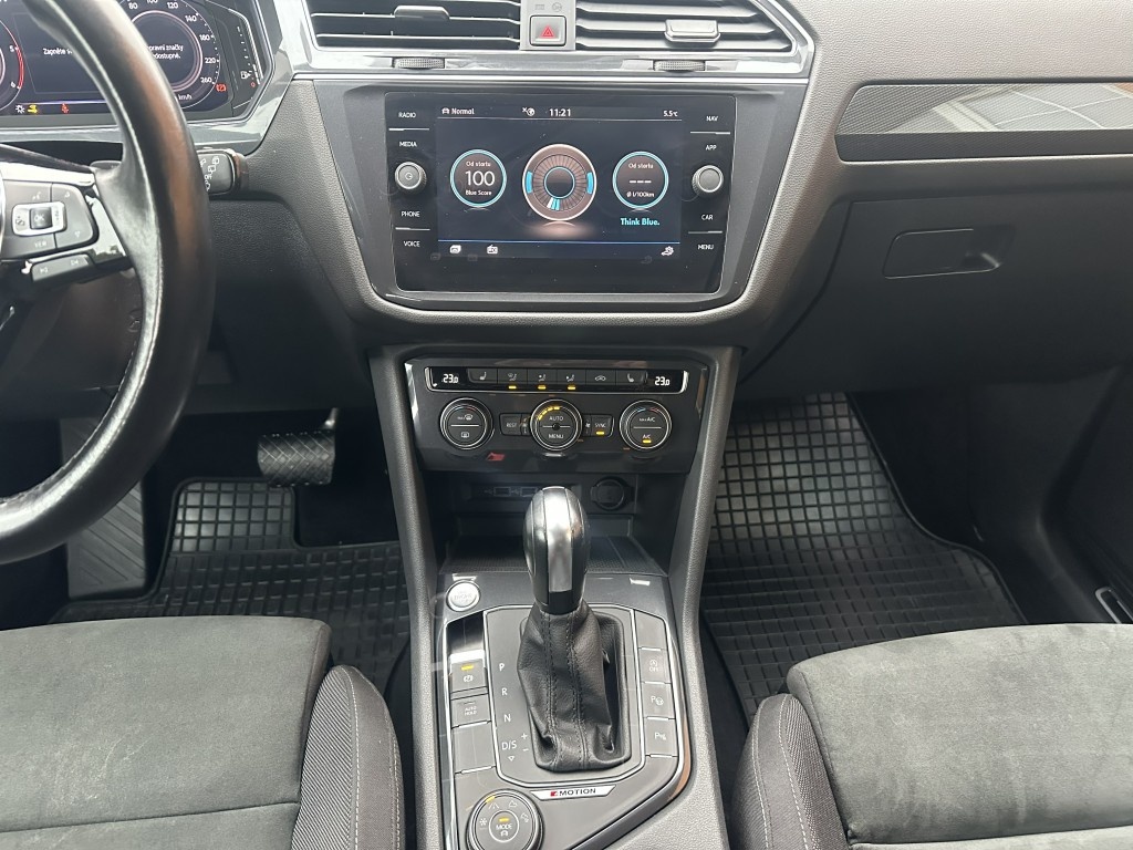 VW Tiguan Allspace 2.0 TDi 140kW serviska - 10