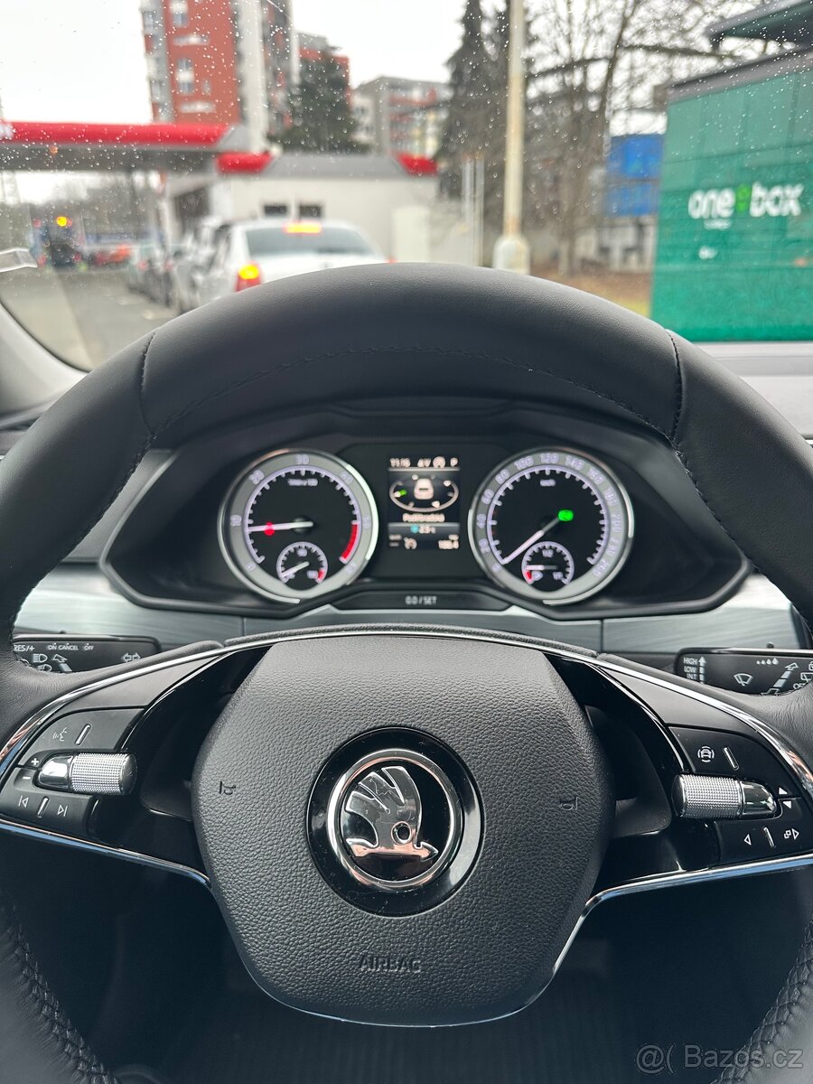 Škoda Superb 2021 2.0TDi DSG Tažné - 10